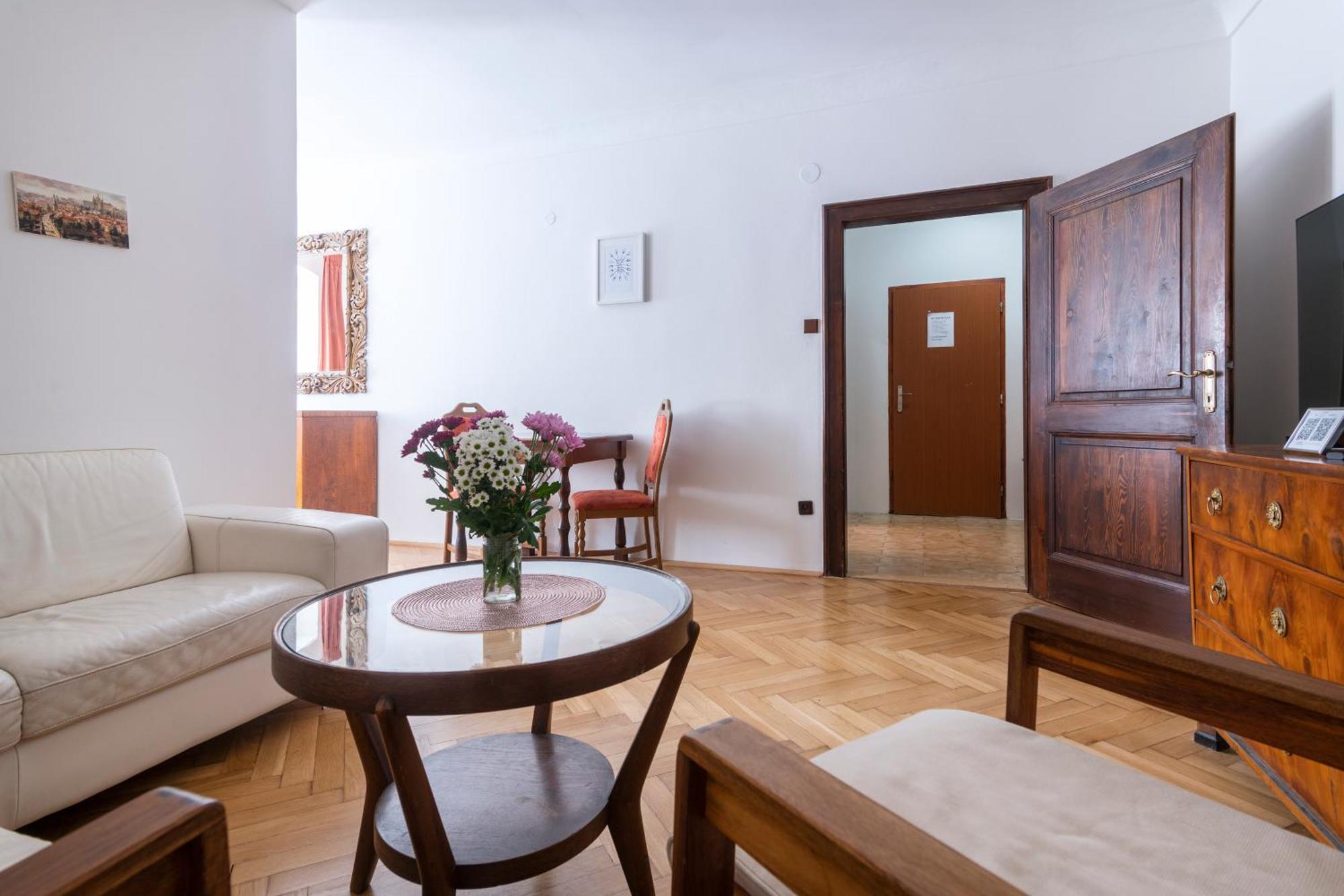 Apartment Historic Spirit At Under The Castle Prague